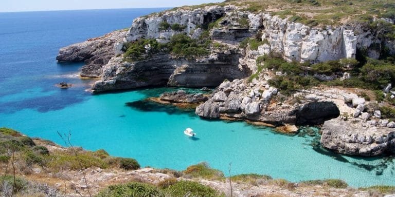 Cala Màrmols